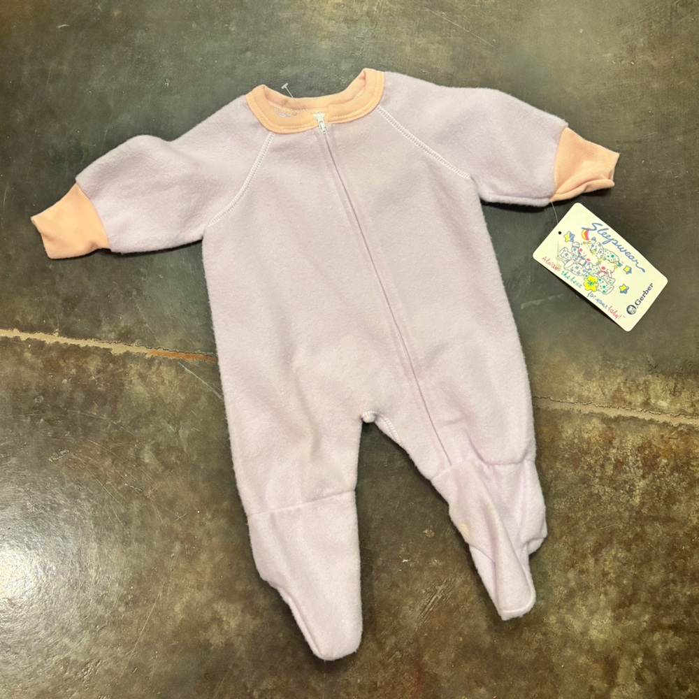Vintage NWT Gerber Lilac and Peach Kids Footie